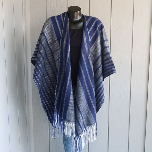 Woolrich One Size Ponsho Shawl - Picture 1 of 7